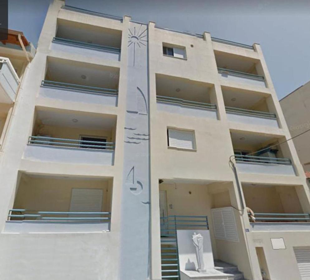 Balsam Suite - 50M To The Beach Kalamata Exterior photo